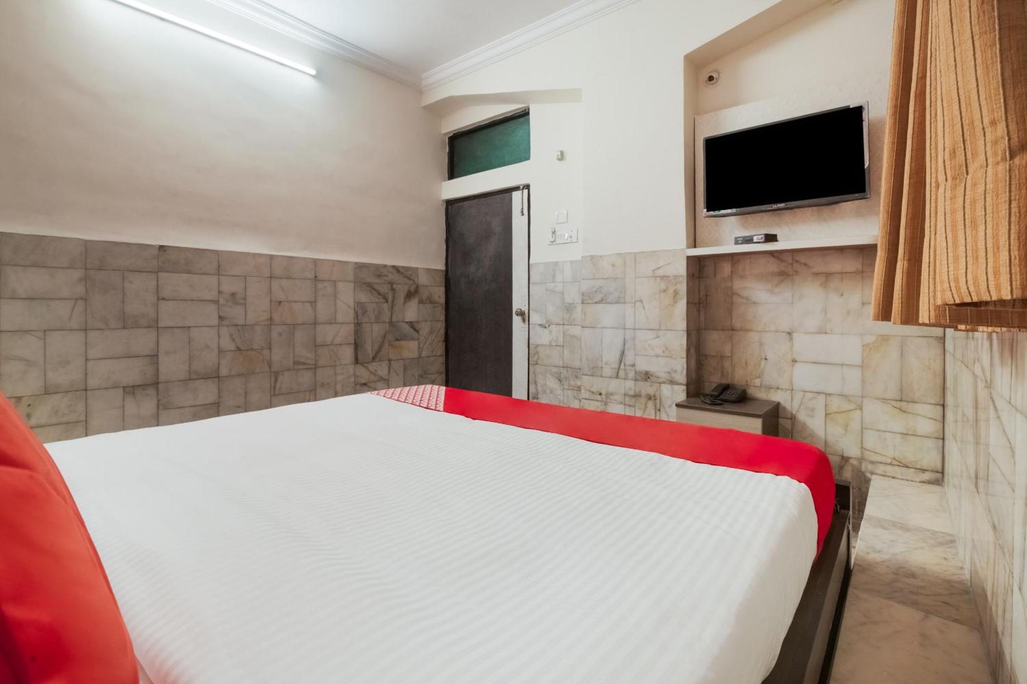 โอโย 22907 โฮเต็ล ฮอลิเดย์ Hotel Secunderabad ภายนอก รูปภาพ