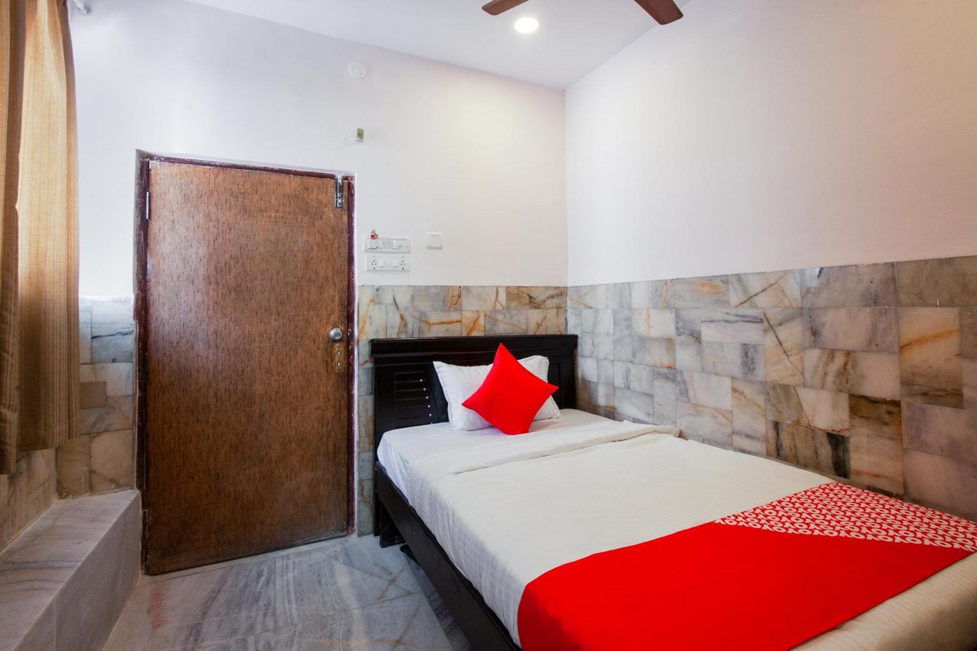 โอโย 22907 โฮเต็ล ฮอลิเดย์ Hotel Secunderabad ภายนอก รูปภาพ