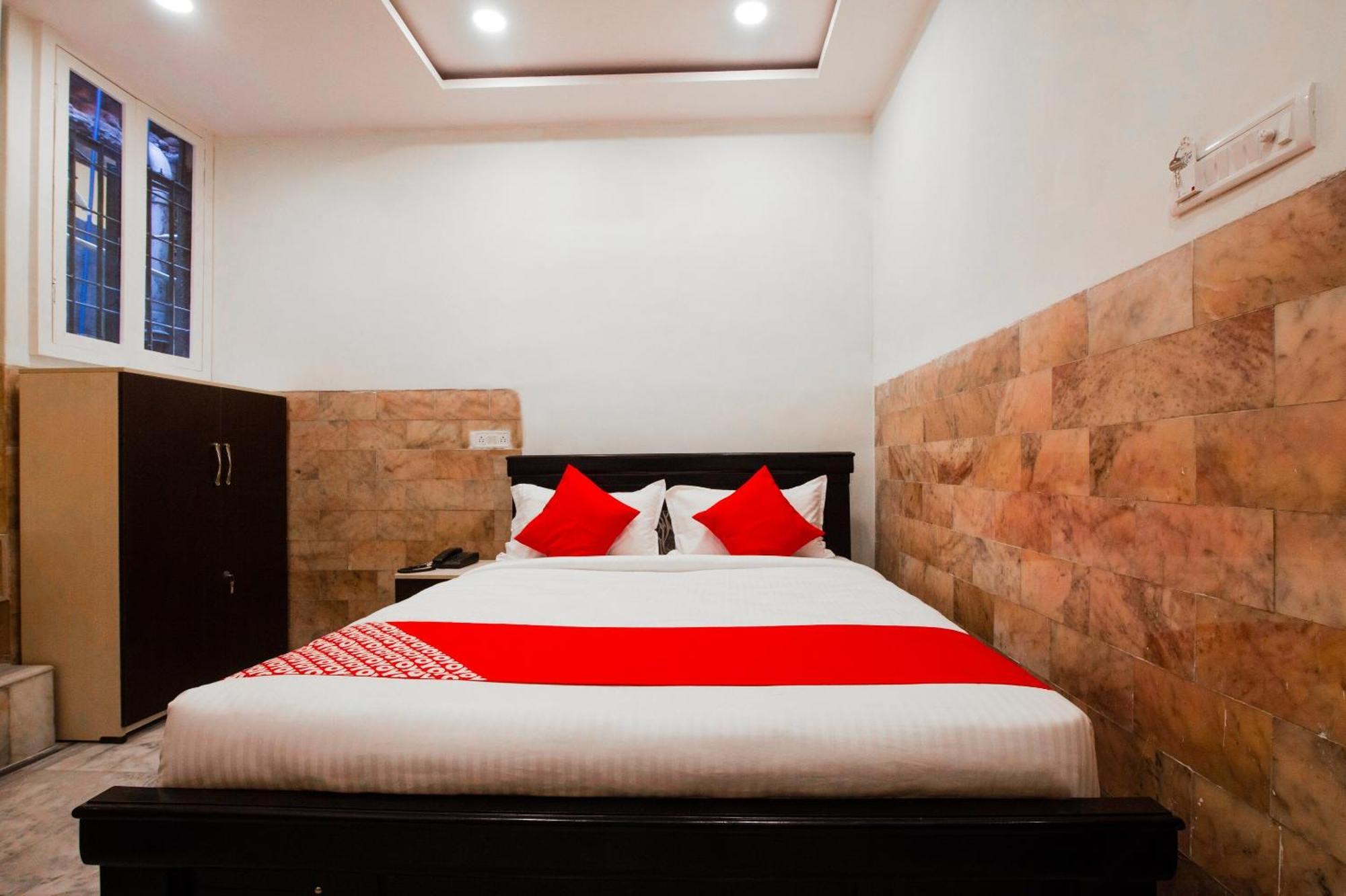 โอโย 22907 โฮเต็ล ฮอลิเดย์ Hotel Secunderabad ภายนอก รูปภาพ