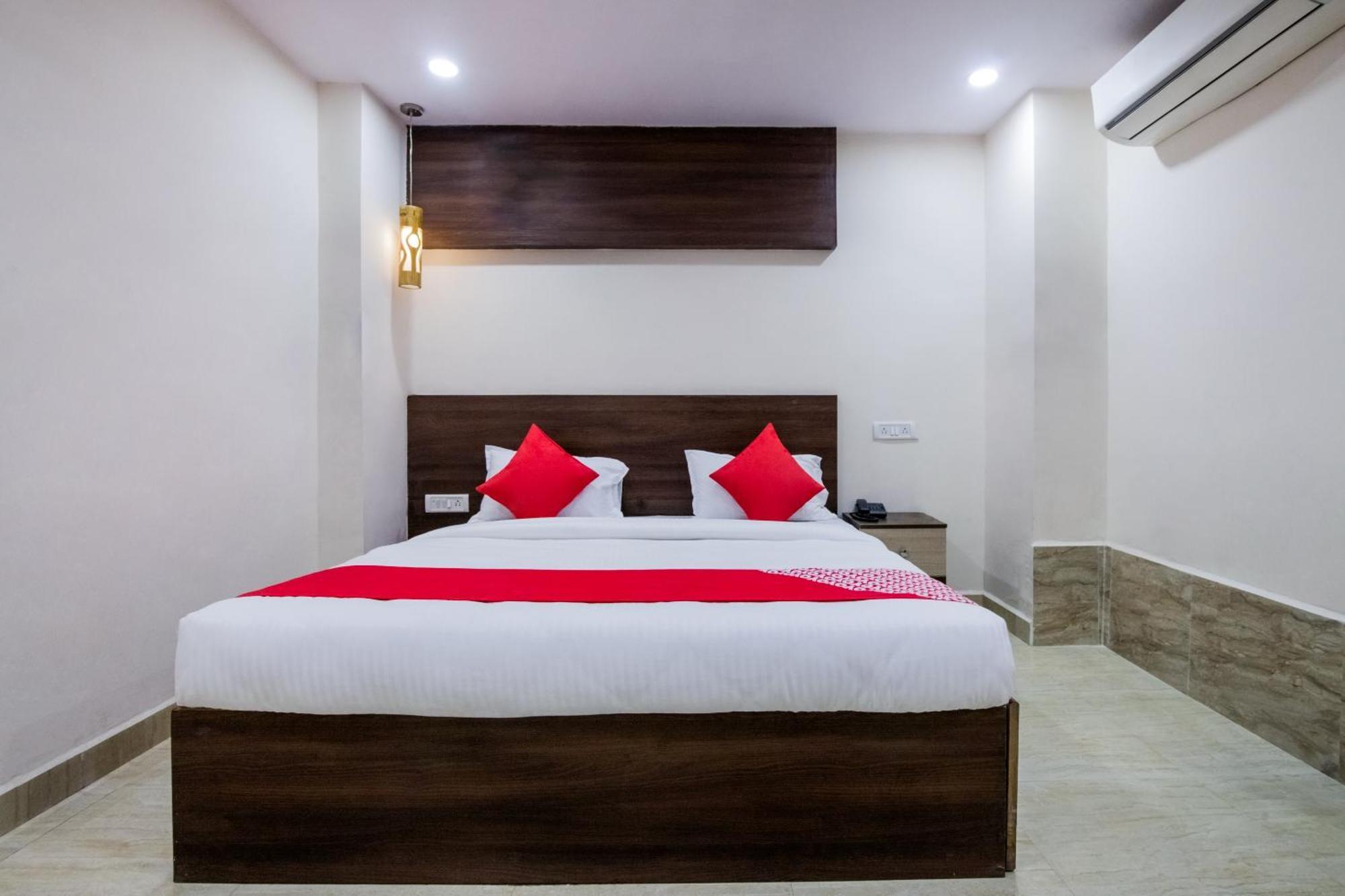 โอโย 22907 โฮเต็ล ฮอลิเดย์ Hotel Secunderabad ภายนอก รูปภาพ